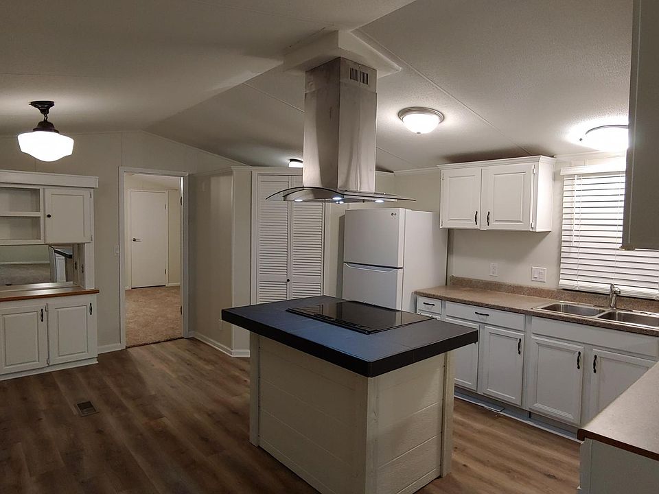 1st image of 103 Stonewood Dr