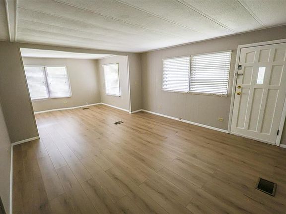 5th image of 12596 143rd St