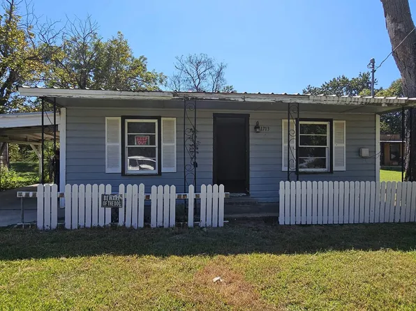 1713 W Frank St, Grand Saline, TX 75140