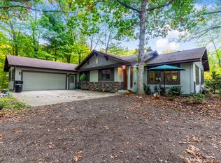 6565 Riverside Rd, Fennville, MI 49408