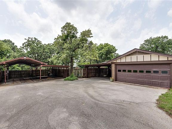 3rd image of 2030 Meadowview Dr