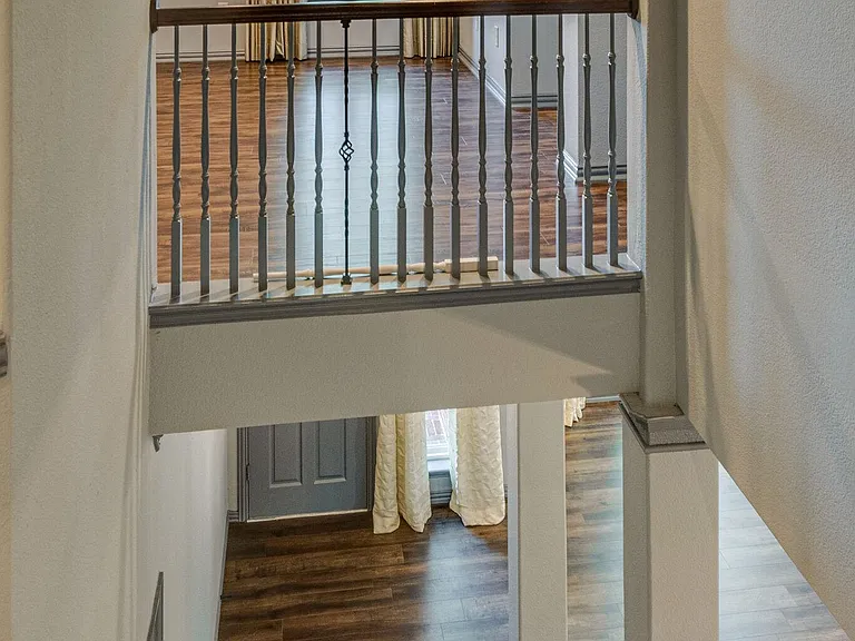 2417 Bonham Trl — Photo 33