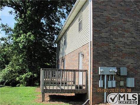 1st image of 290 Winters Ct