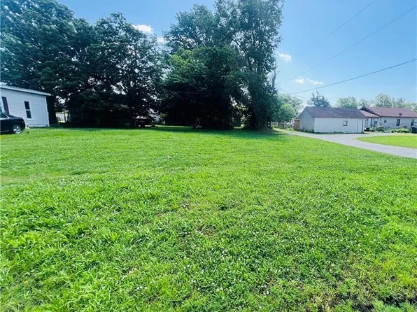 1010 N Joplin St, Pittsburg, KS 66762