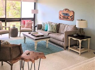 501 Hahaione St APT 4L, Honolulu, HI 96825
