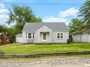 700 Allyn St, Creve Coeur, IL 61610