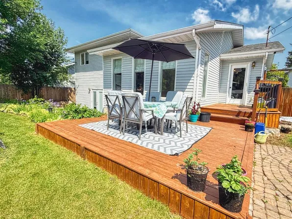 245 N 9th St SE, Three Hills, AB T0M 2A0