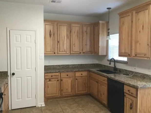 10917 Spruce Dr S — Photo 3
