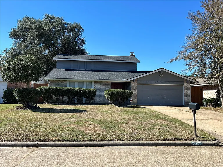 8523 Riverside Walk Ln — Photo 1