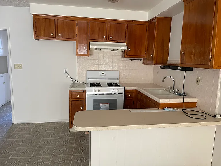 4948 W 119th St #F — Photo 11