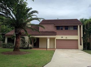 8901 SW 150th Place Cir, Miami, FL 33196