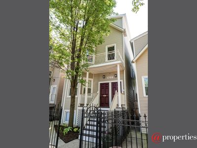 1709 W Fletcher St, Chicago, IL, 60657