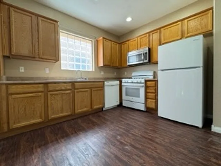 6516 Raven Hall St — Photo 5