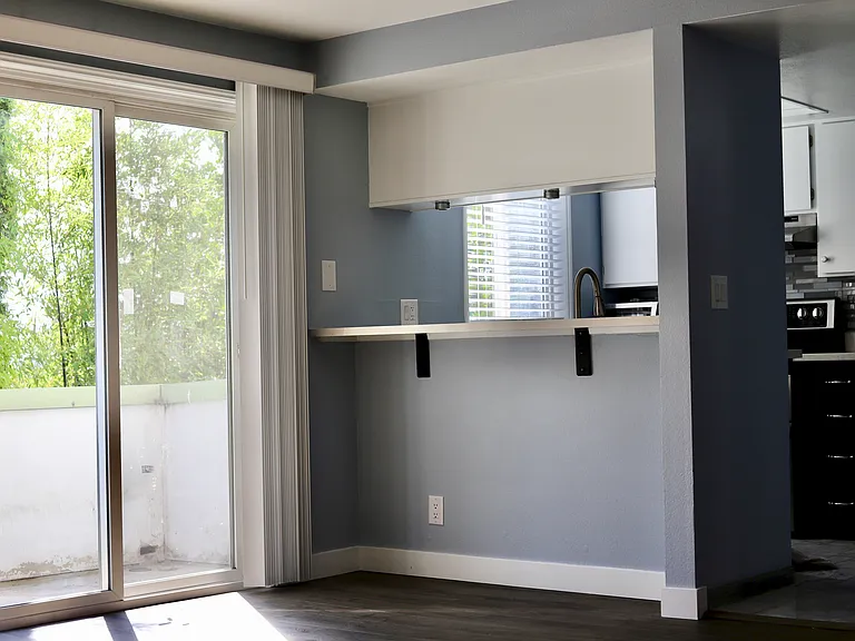 1515 E Union St #304 — Photo 11