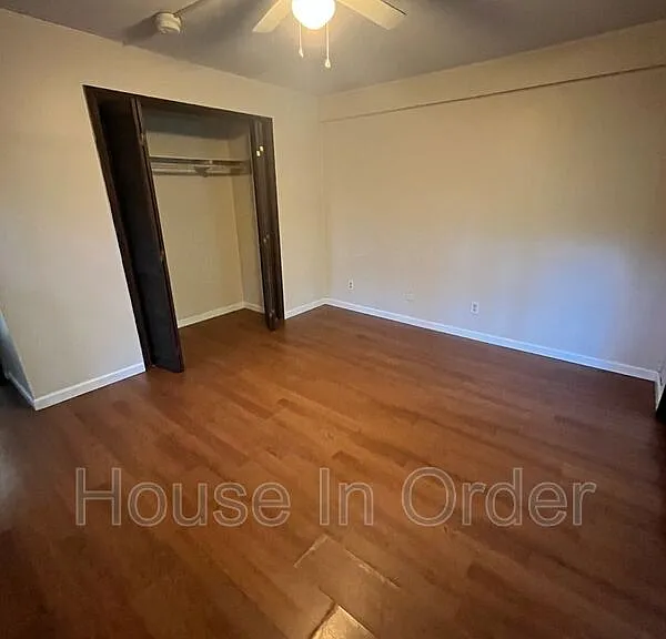1160 W Blue Ridge Rd — Photo 5