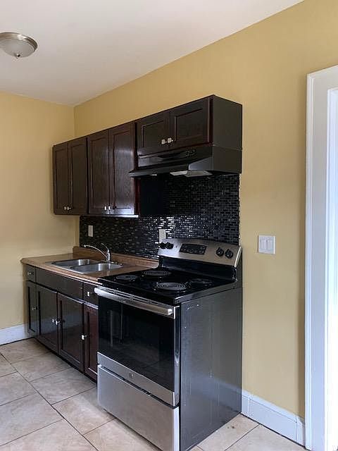 2nd image of 61 Imlay St APT 102