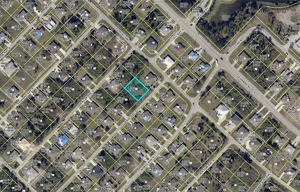 2nd image of 2404-2406 Paul Ave S