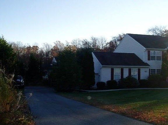 2nd image of 1419 Deer Meadow Ln