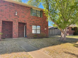 1904 Holleman Dr W, College Station, TX 77840