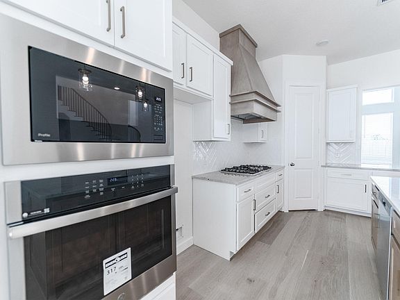 7th image of this home