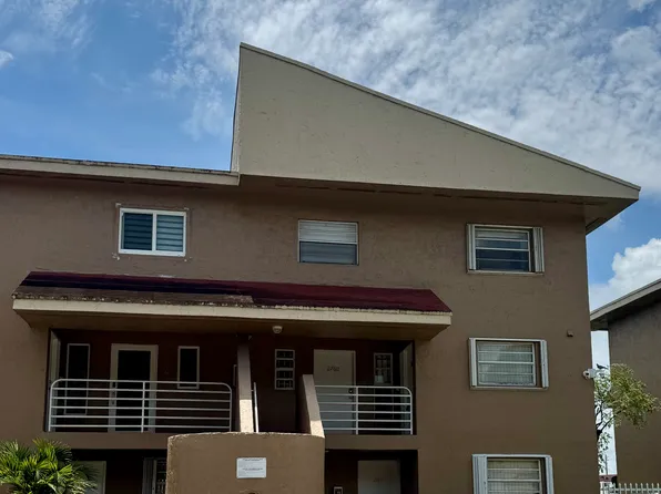 2762 W 60th St #53, Hialeah, FL 33016