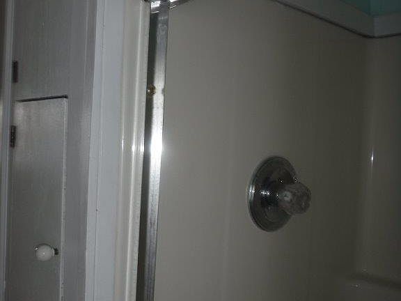 4th image of 1300 Harriet St