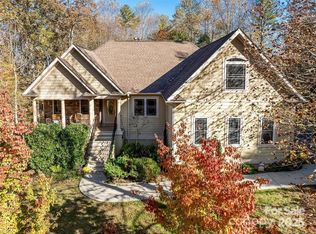 40 Mountain Shadows Dr, Leicester, NC 28748