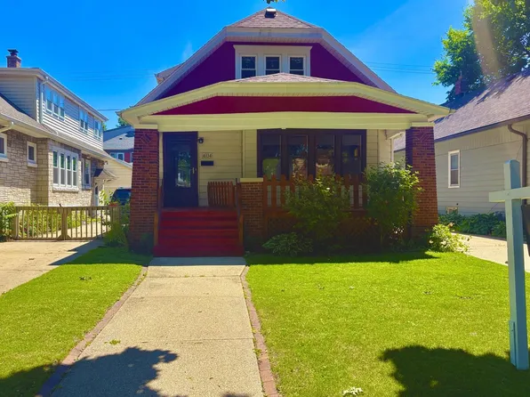 4034 N Larkin STREET, Shorewood, WI 53211