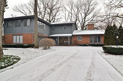 1st image of 162 Hastings Ave
