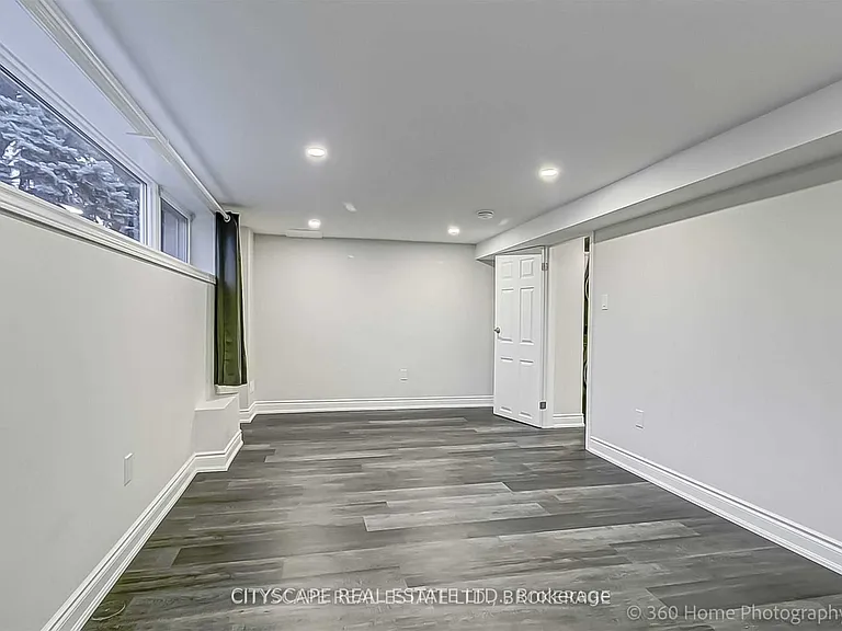 176 Wellesworth Dr #BASEMENT — Photo 15