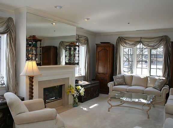 3rd image of 511 Oakwood Ave APT 2D