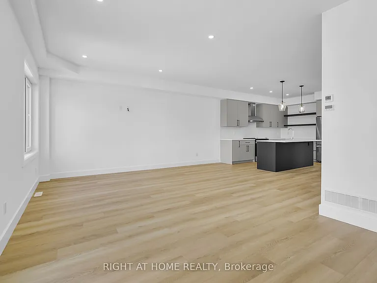3550 Emily Carr Ln — Photo 13