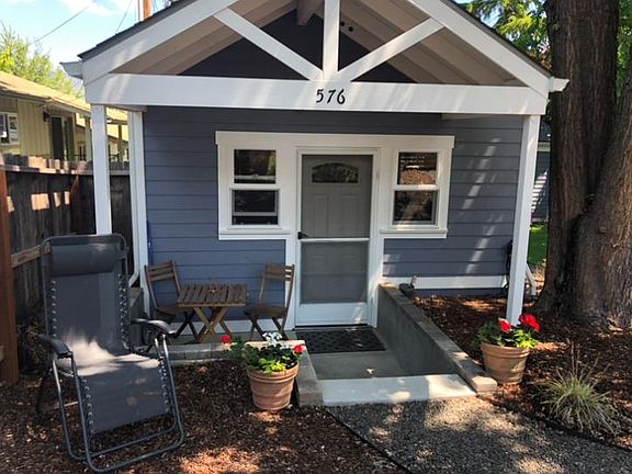 Cottage entry