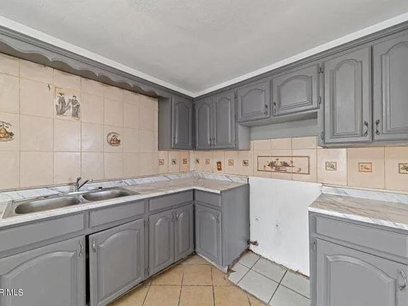 5th image of 7632 Franklin Dr #A