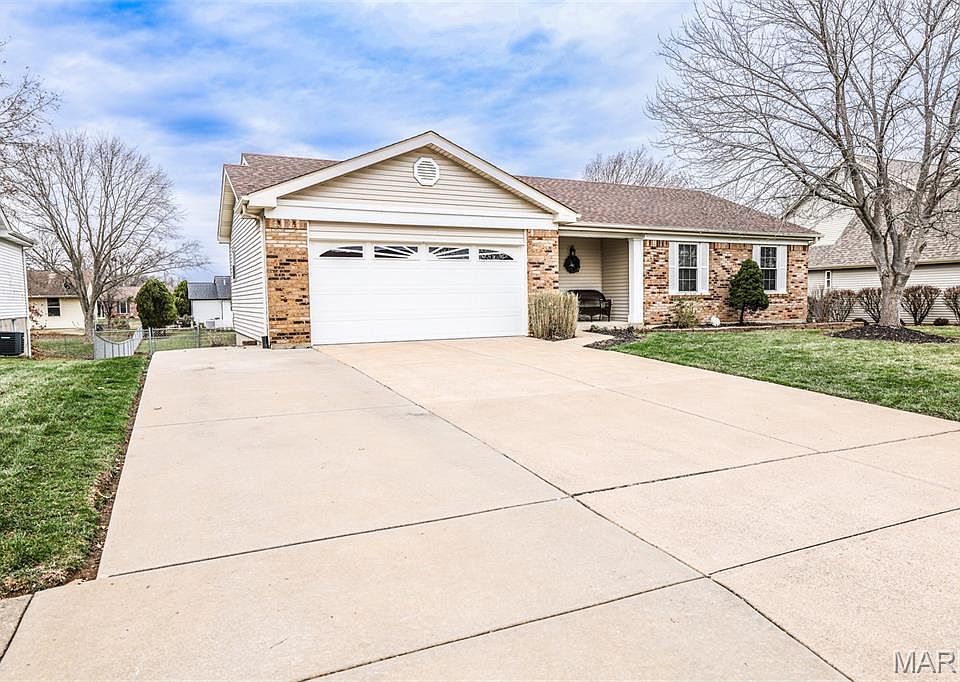 1st image of 231 Brougham Dr