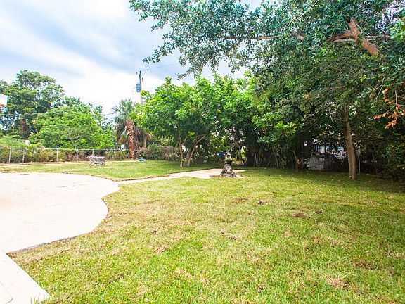 2nd image of 445 N Flagler Boulevard