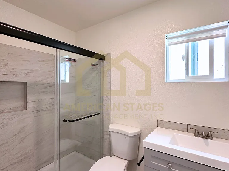 1101 W Oak Ave #A — Photo 6