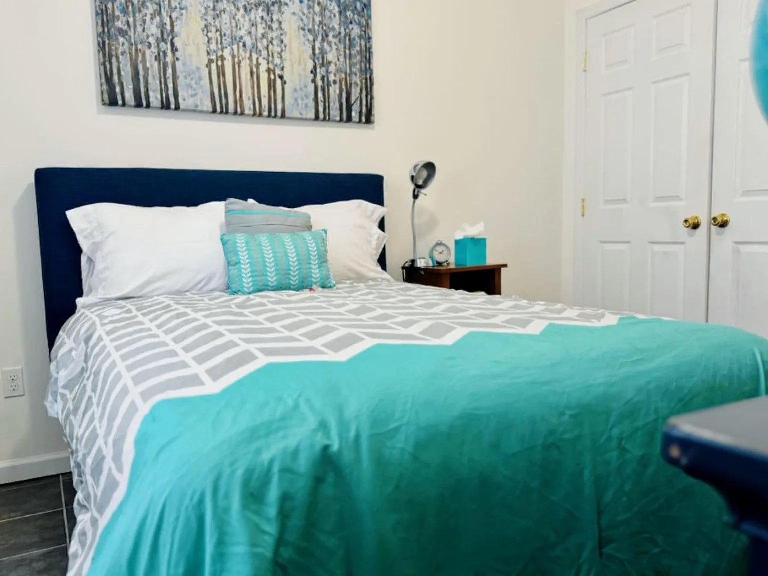 2 bed, 1.0 bath, 1200 sqft, $1,321 — Photo 2