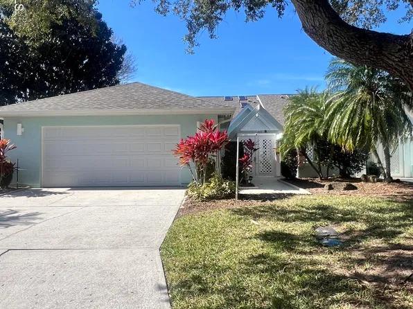 866 Oakwood Dr, Melbourne, FL 32940