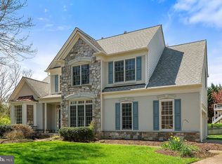 9603 Savannah Crossing Ct, Vienna, VA 22182