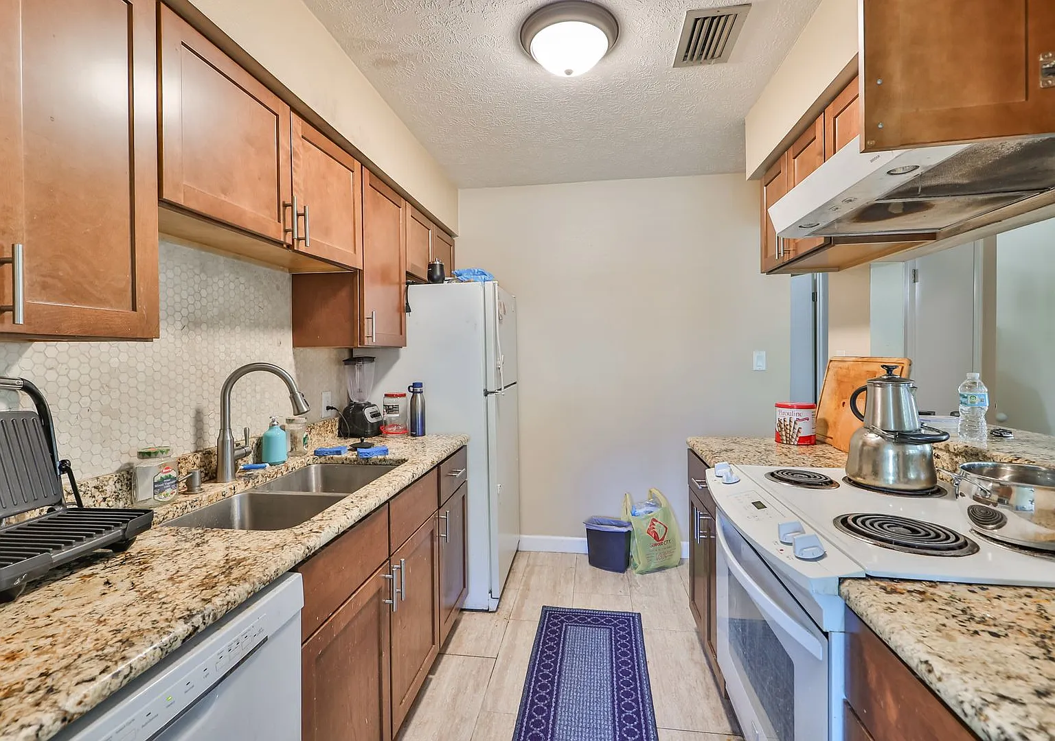 Beautiful Duplex in Seffner! — Photo 2