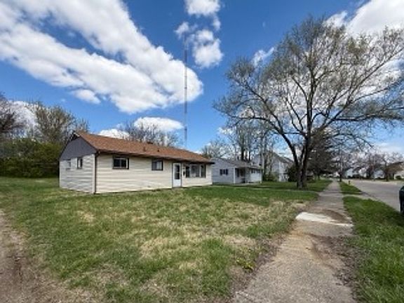 3rd image of 3939 Nicholas Rd
