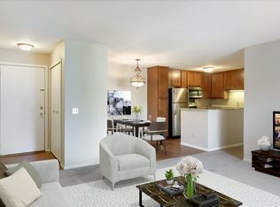 1819 Trailway Dr APT 2, Saint Paul, MN 55122