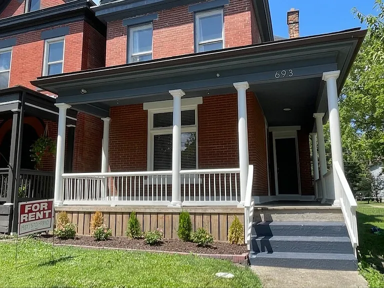 693 S Champion Ave — Photo 1