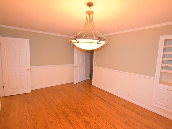 4th image of 1216 Harriet St