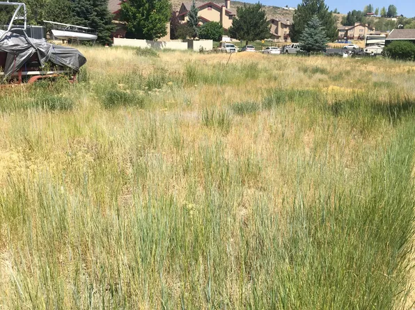 381 W Raspberry Patch Rd, Garden City, UT 84028