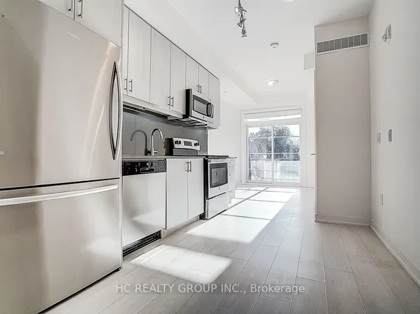 57 Finch Ave W Unit 31, Toronto, ON M2N 2H3