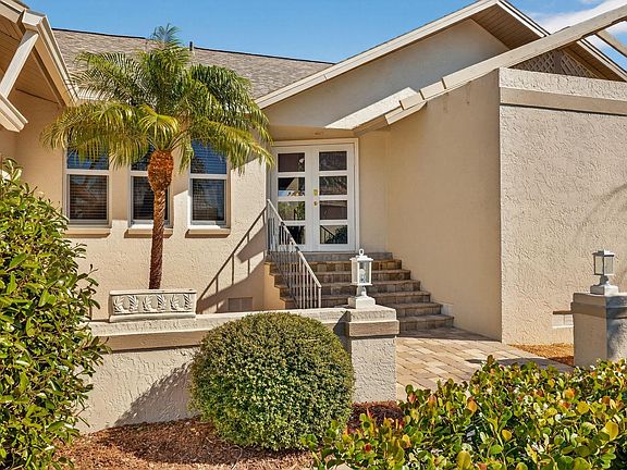 3rd image of 686 Emeril Ct