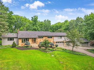 35891 Solon Rd, Bentleyville, OH 44022