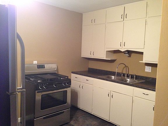2nd image of 1339 S Grant Ave